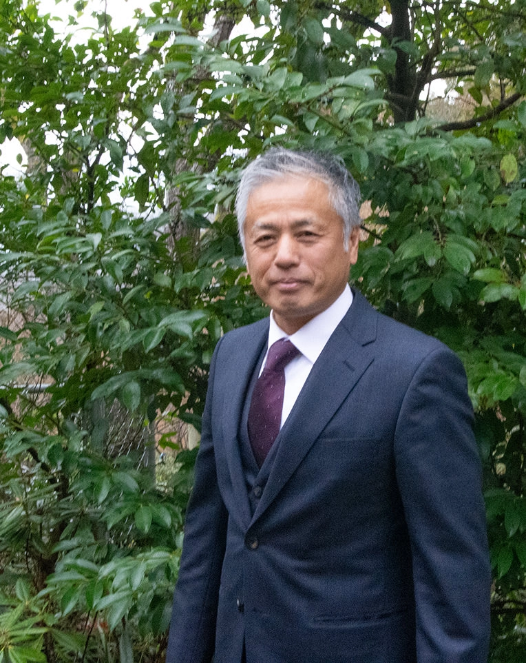 代表　栗林 英信